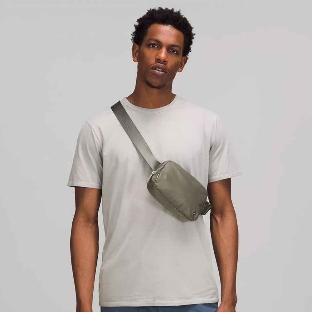 Lululemon Everywhere Belt Bag 1L